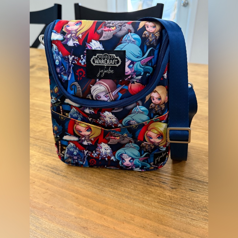 Ju-Ju-Be Legends of Azeroth Be Cool Insulated Bag with Strap